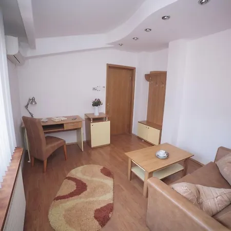 Vila Plushotel